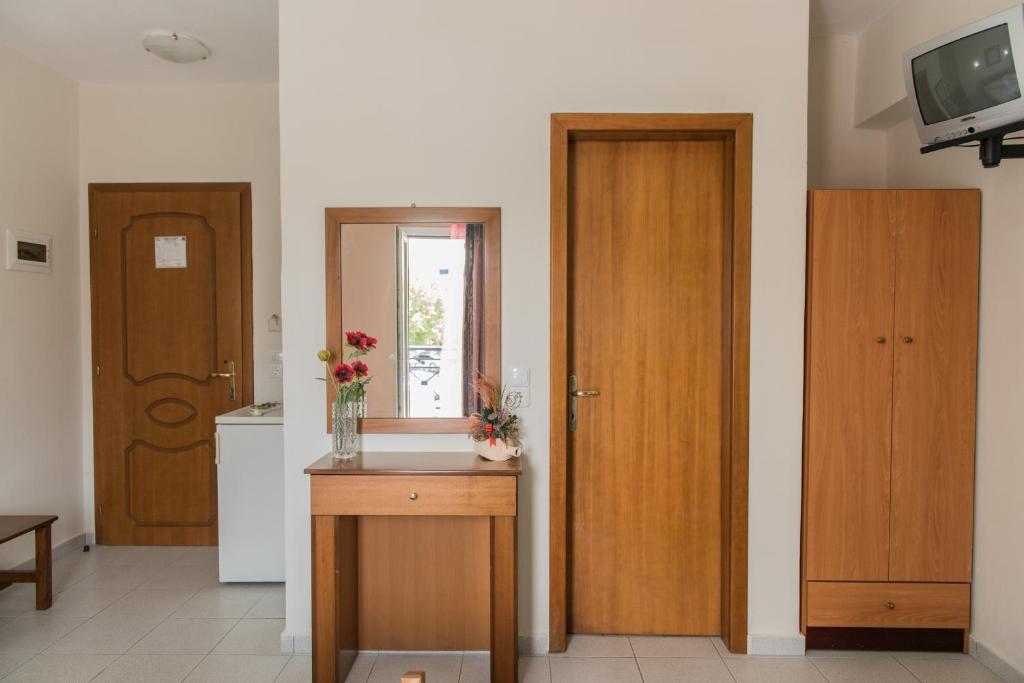 Hotel Alexandros Neoi Poroi Quarto foto